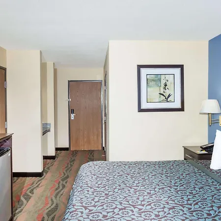 Days Inn By Wyndham Springfield Esterno foto