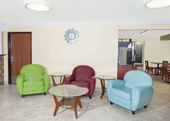 Days Inn By Wyndham Springfield