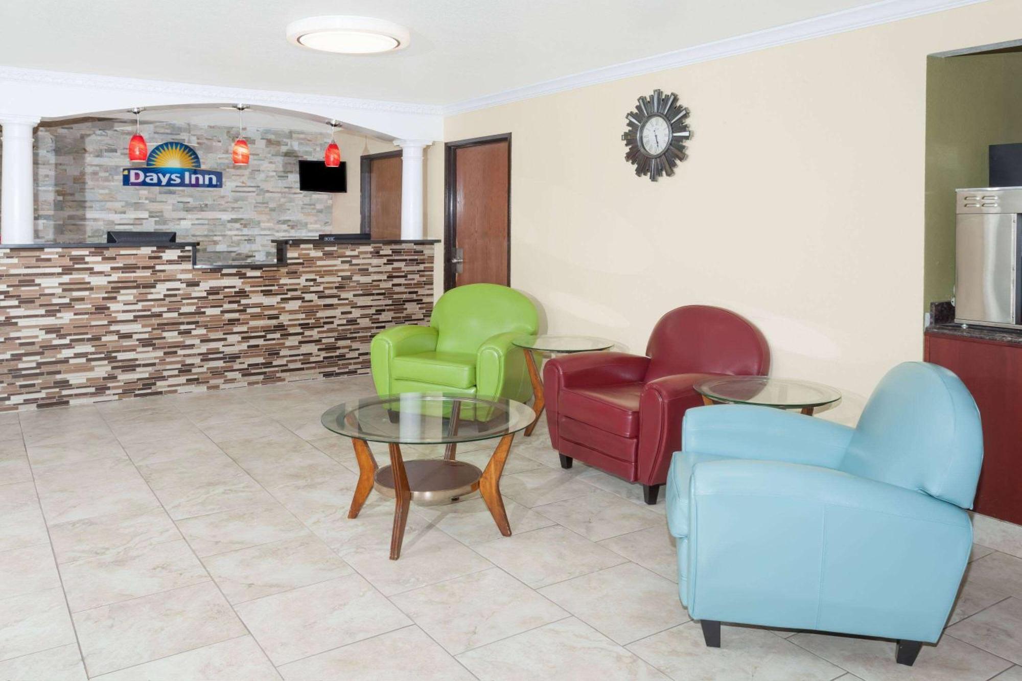 Days By Wyndham Hotel
