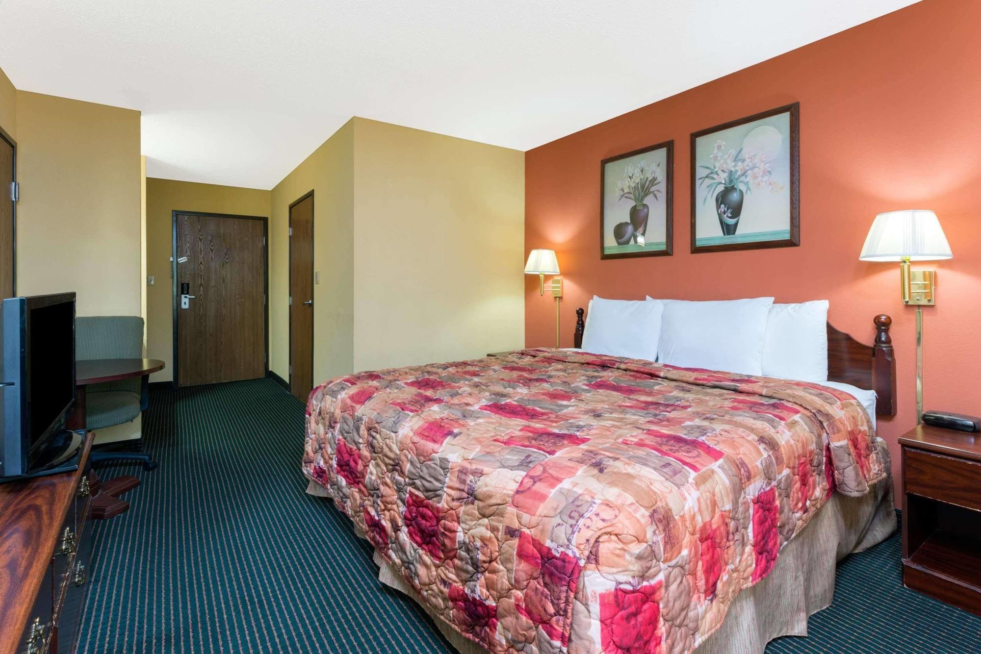Days By Wyndham Hotel