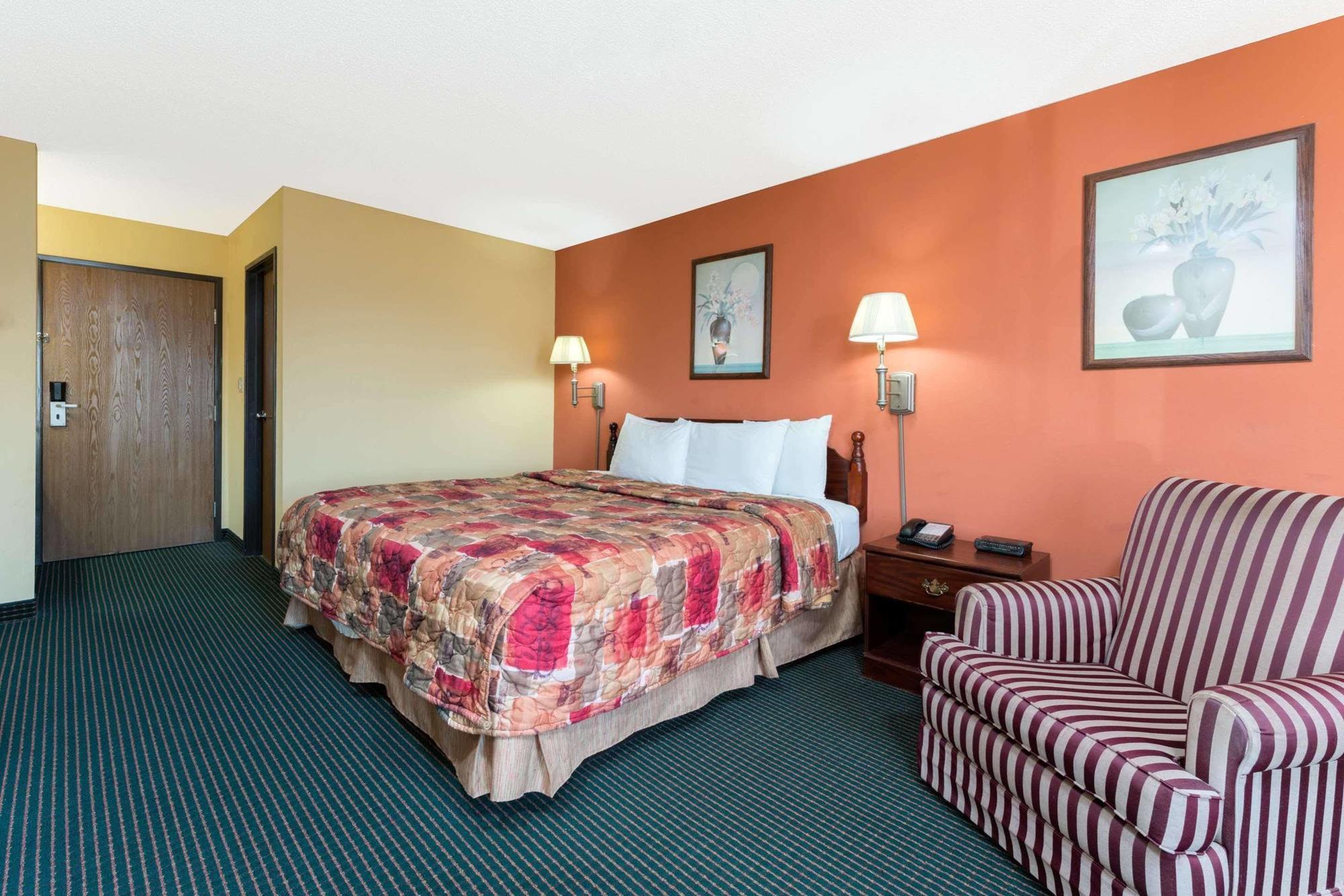 Days By Wyndham Hotel